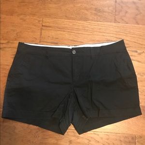 black shorts from old navy